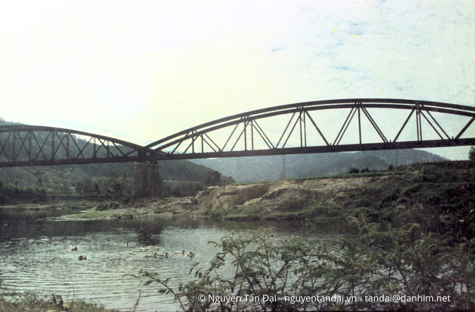 Cầu xe lửa Dran những tháng ngày cuối cùng (4).